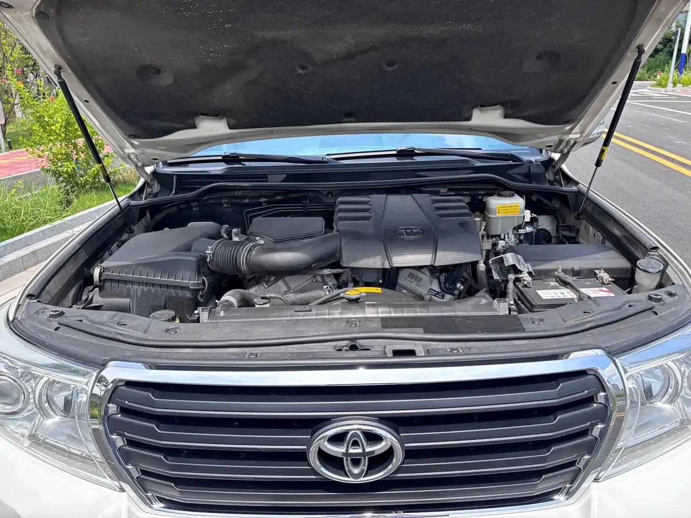2012 Land Cruiser (Imported) Middle East Version — миниатюра 14