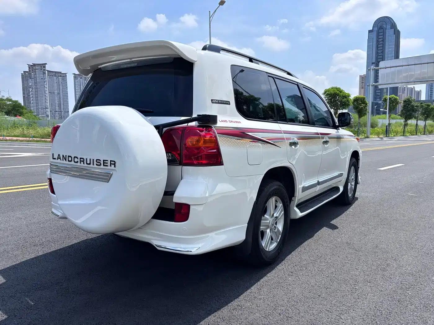 2012 Land Cruiser (Imported) Middle East Version — миниатюра 6