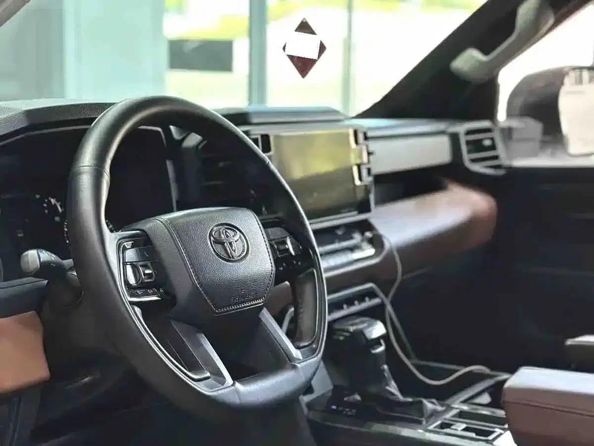2022 Tundra 3.5T US Spec — миниатюра 4