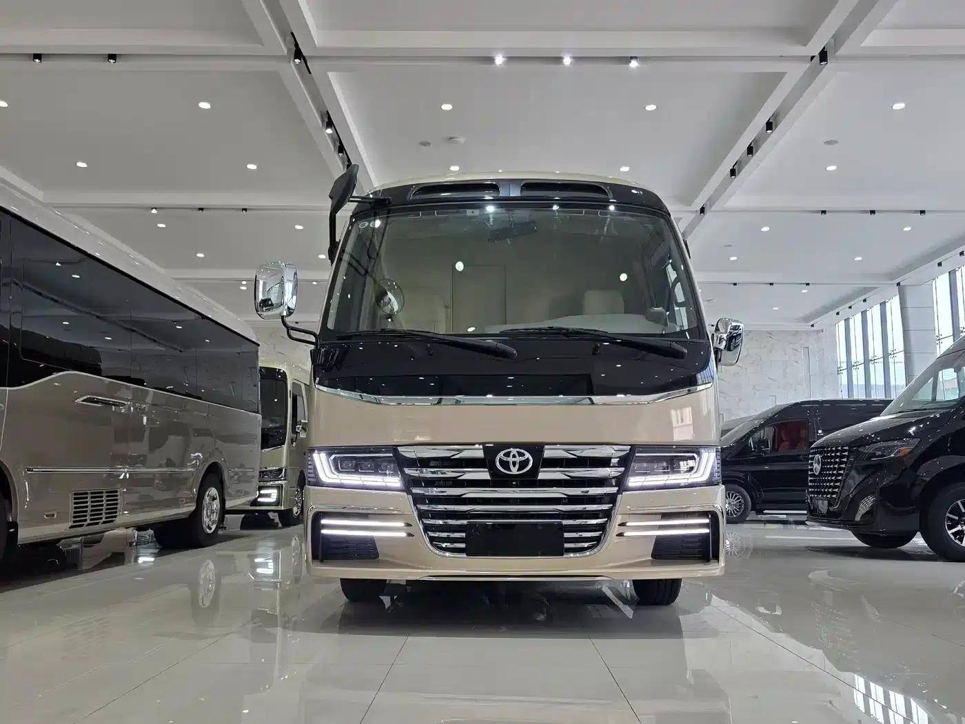 2019 Toyota Coaster 4.0L Luxury SUV GRB53L-ZCMEK 20-seater 9GR — миниатюра 1