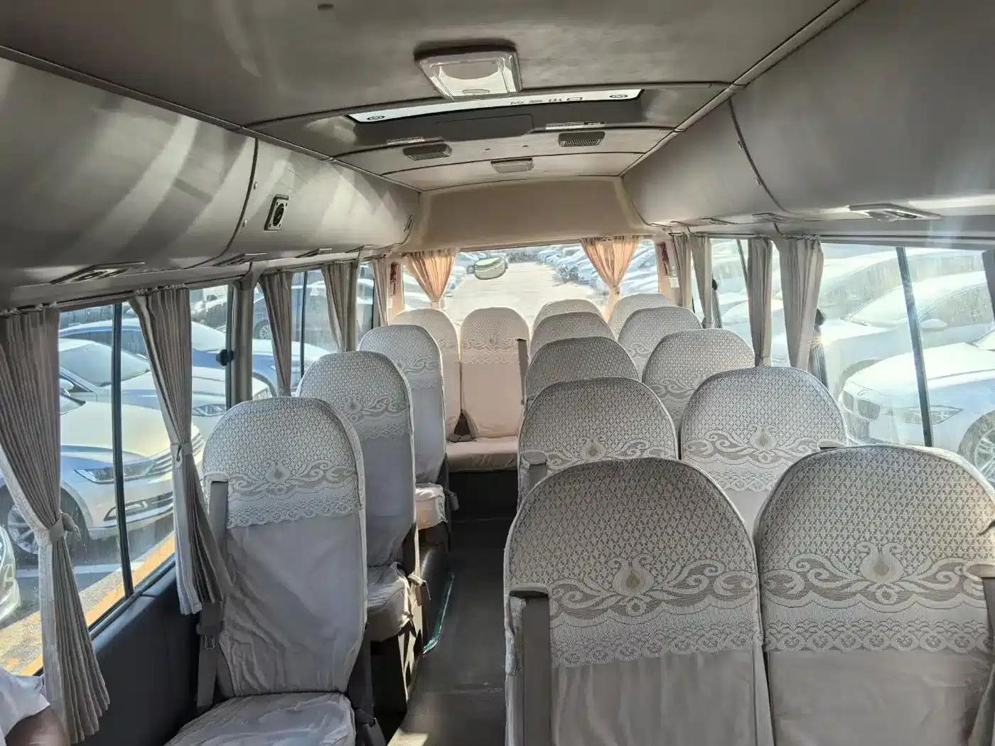 2015 Toyota Coaster 2.7L Premium Model TRB53L-ZCMSK 20-Seater — миниатюра 2