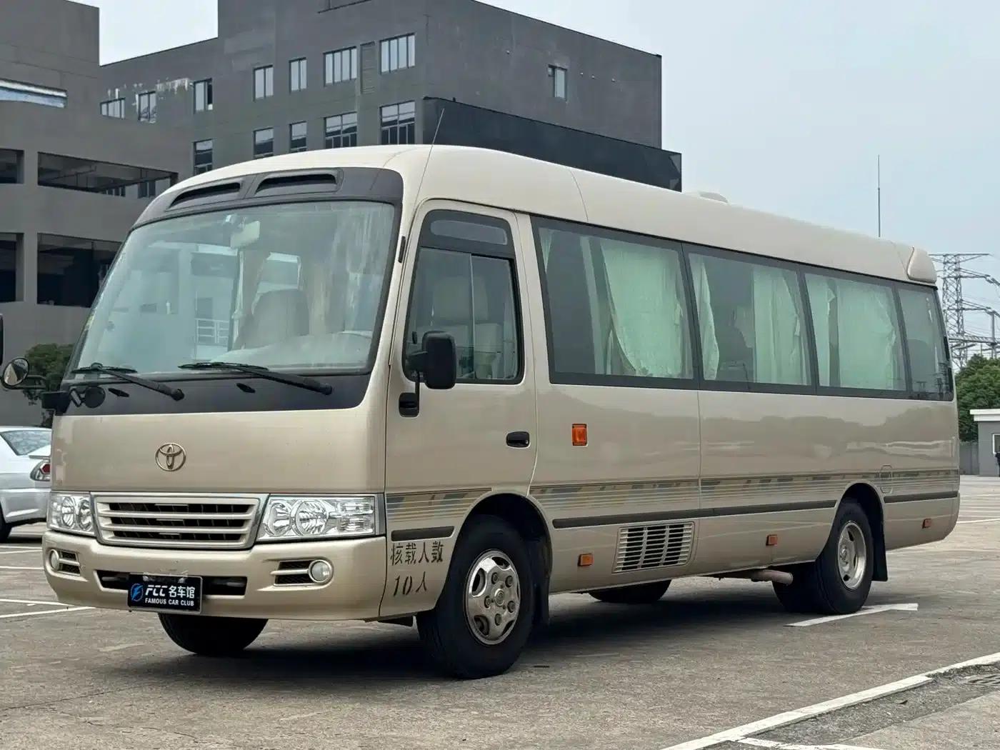 2013 Toyota Coaster 2.7L Gasoline Premium Edition 20-Seat 3TR — миниатюра 1