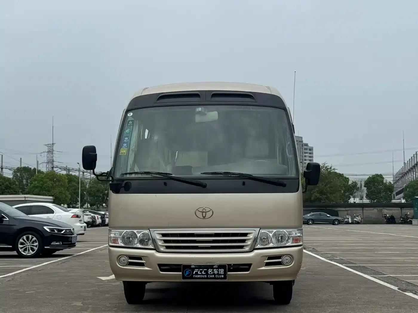 2013 Toyota Coaster 2.7L Gasoline Premium Edition 20-Seat 3TR — миниатюра 2