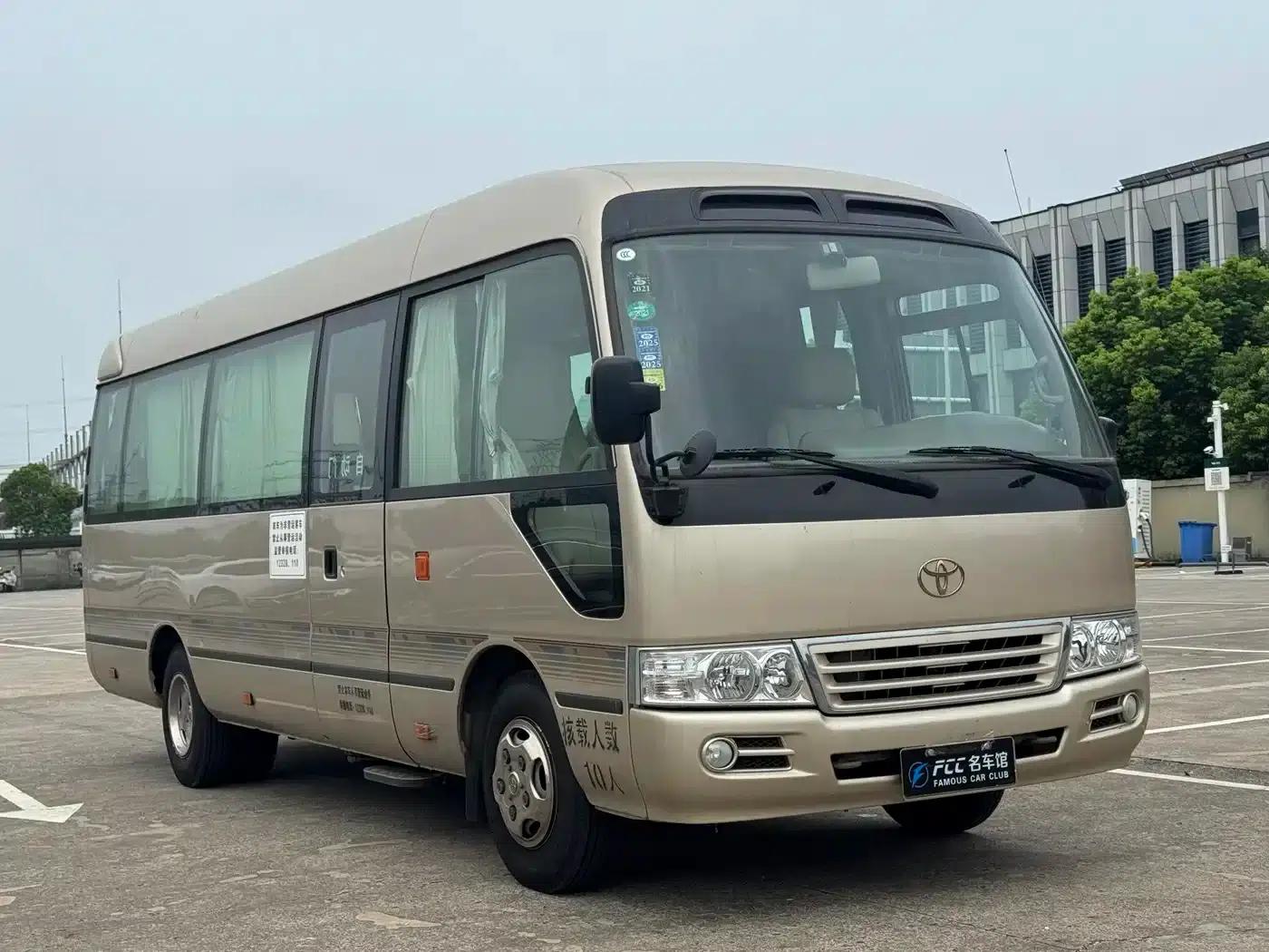2013 Toyota Coaster 2.7L Gasoline Premium Edition 20-Seat 3TR — миниатюра 3