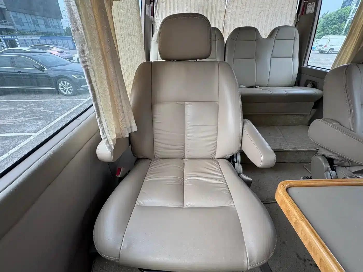 2013 Toyota Coaster 2.7L Gasoline Premium Edition 20-Seat 3TR — миниатюра 7
