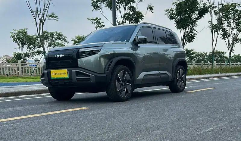Titanium 3 2025 501KM AWD Max Edition — миниатюра 1