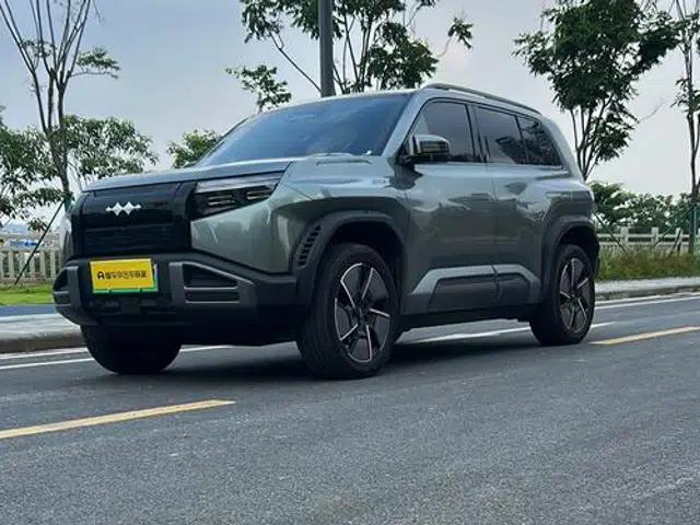 Titanium 3 2025 501KM AWD Max Edition