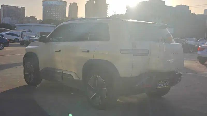 Titanium 3 2025 Model 501KM Rear-Wheel Drive Ultra Edition — миниатюра 4