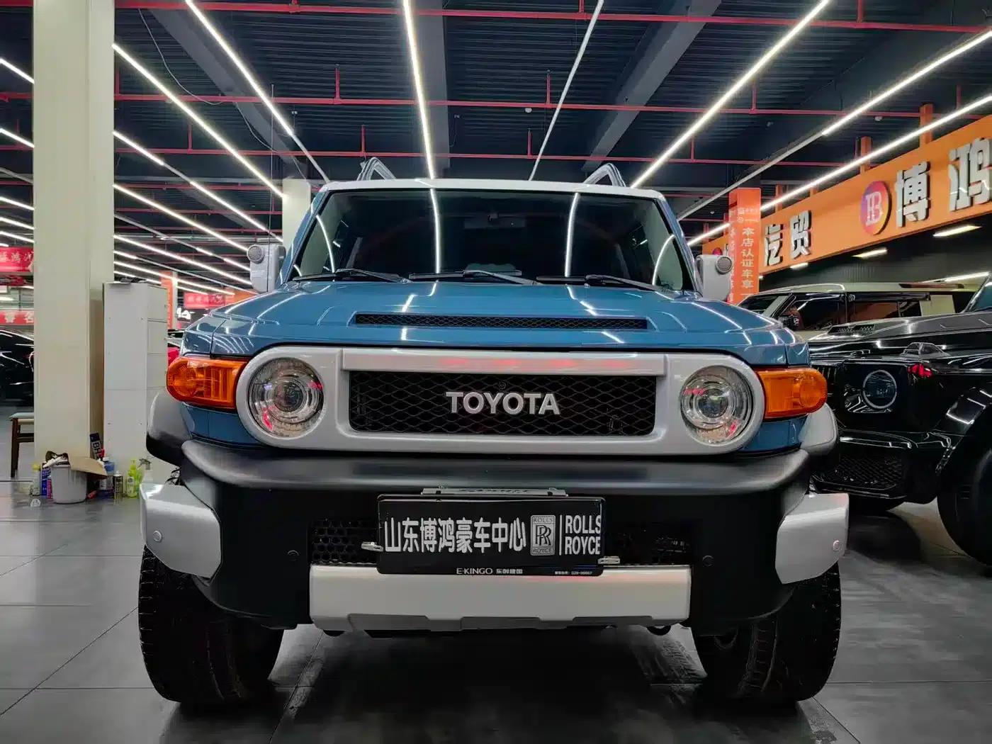 2018 FJ Cruiser 4.0L Automatic — миниатюра 2