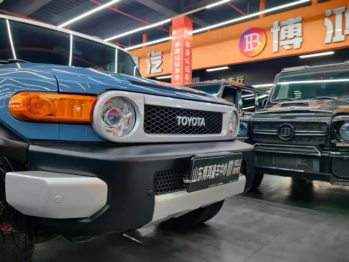 2018 FJ Cruiser 4.0L Automatic — миниатюра 11
