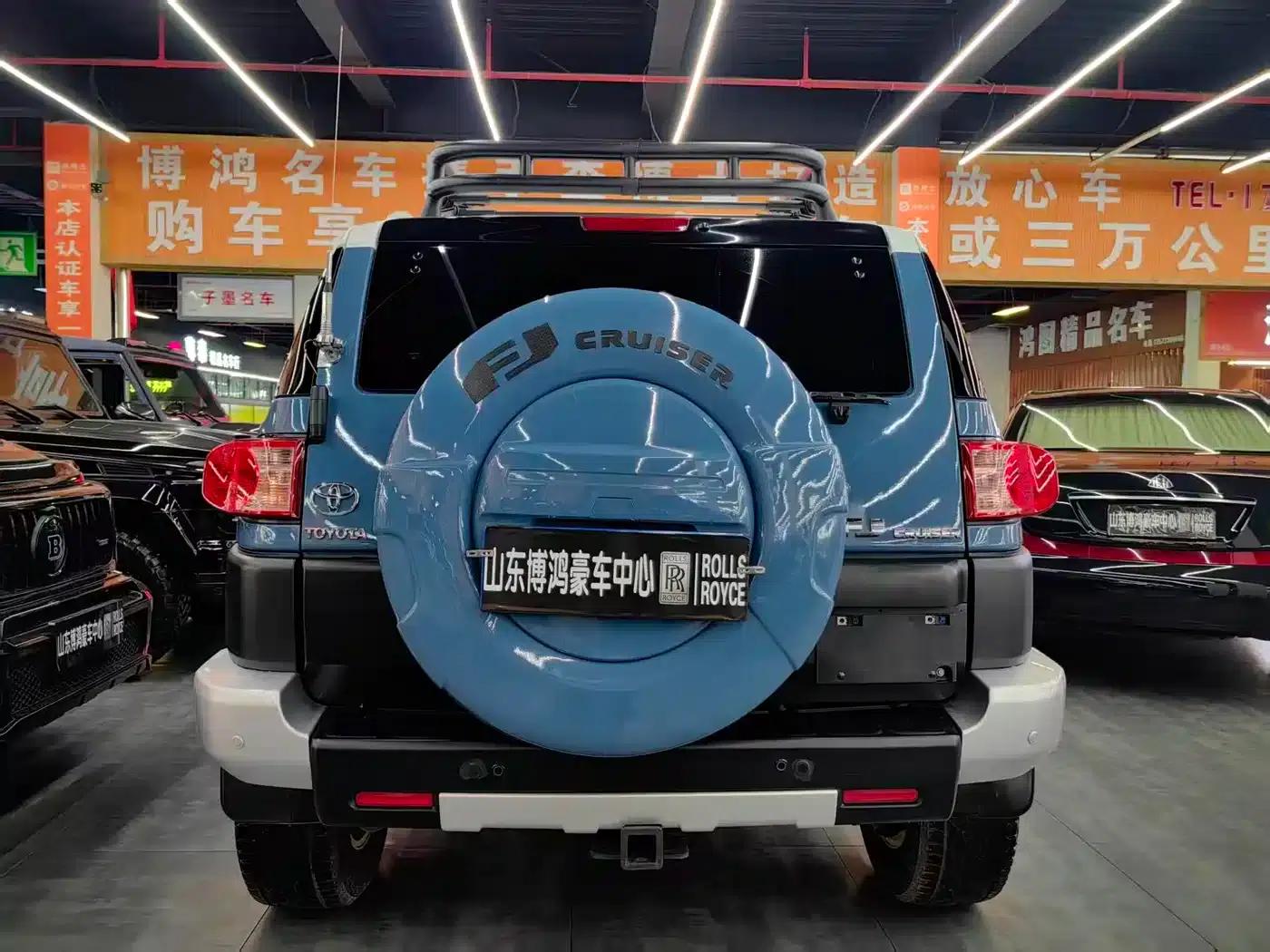 2018 FJ Cruiser 4.0L Automatic — миниатюра 14