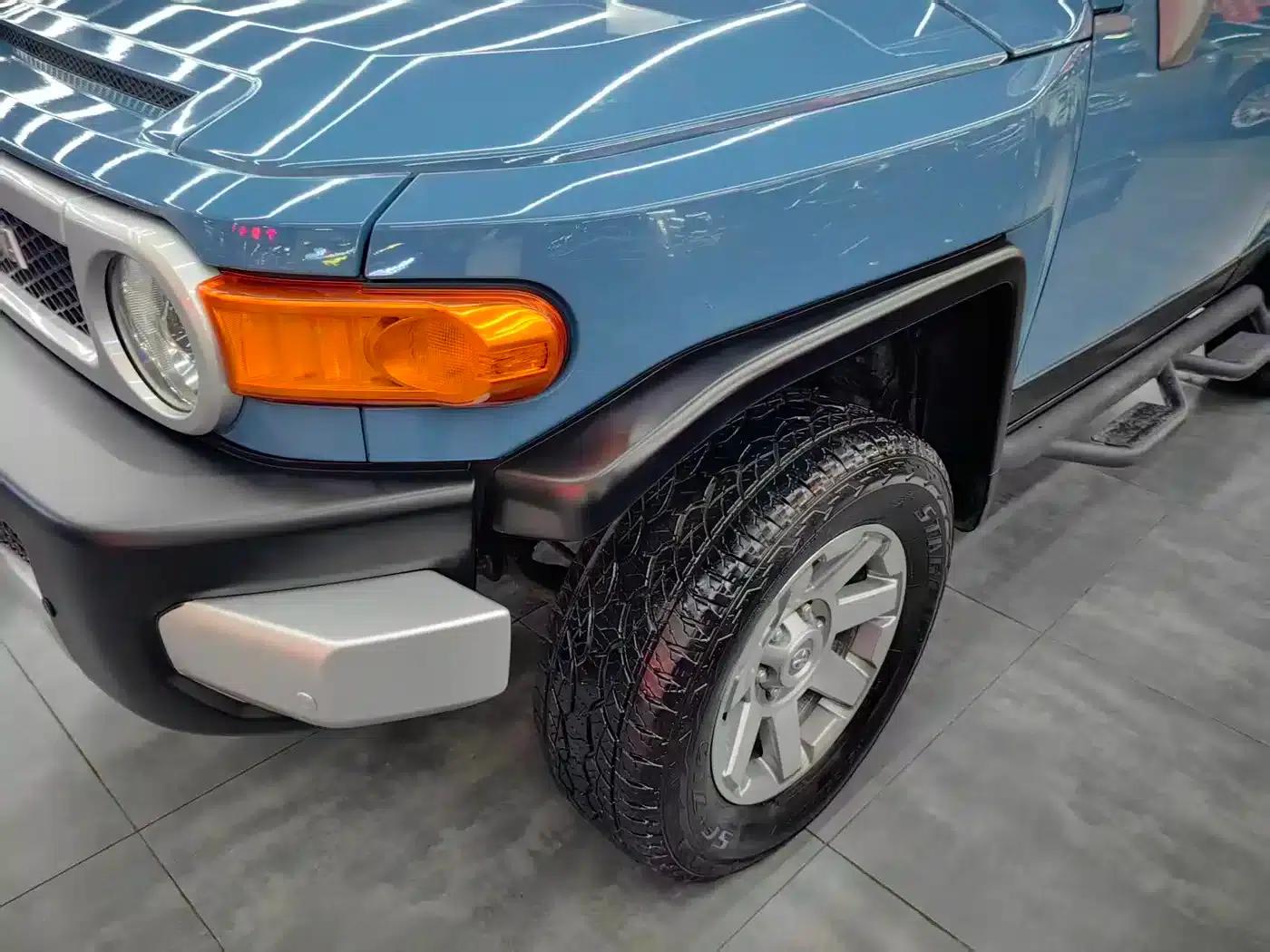 2018 FJ Cruiser 4.0L Automatic — миниатюра 9