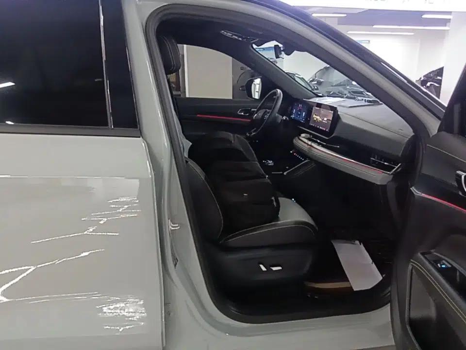 Ford Equator Sport New Energy 2025 Luxury Plus Version — миниатюра 19