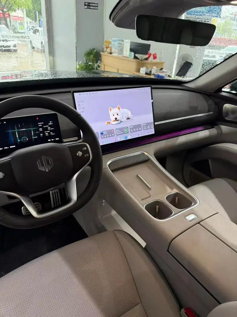 Leapmotor D19 2026 Range Extended 500 Smart Edition (6-seater) — миниатюра 6