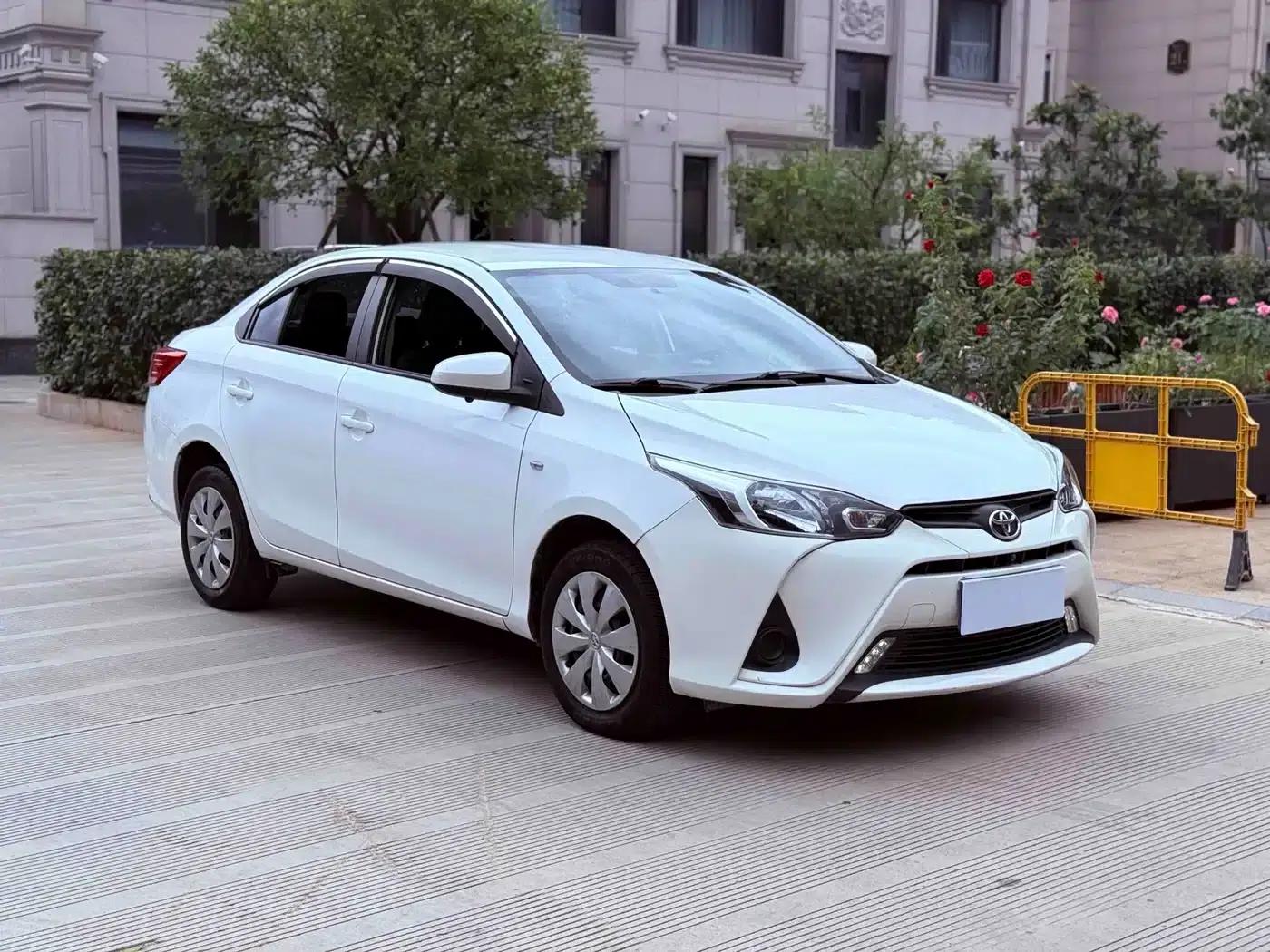 YARiS L 2020 1.5L CVT Leading Edition — миниатюра 3