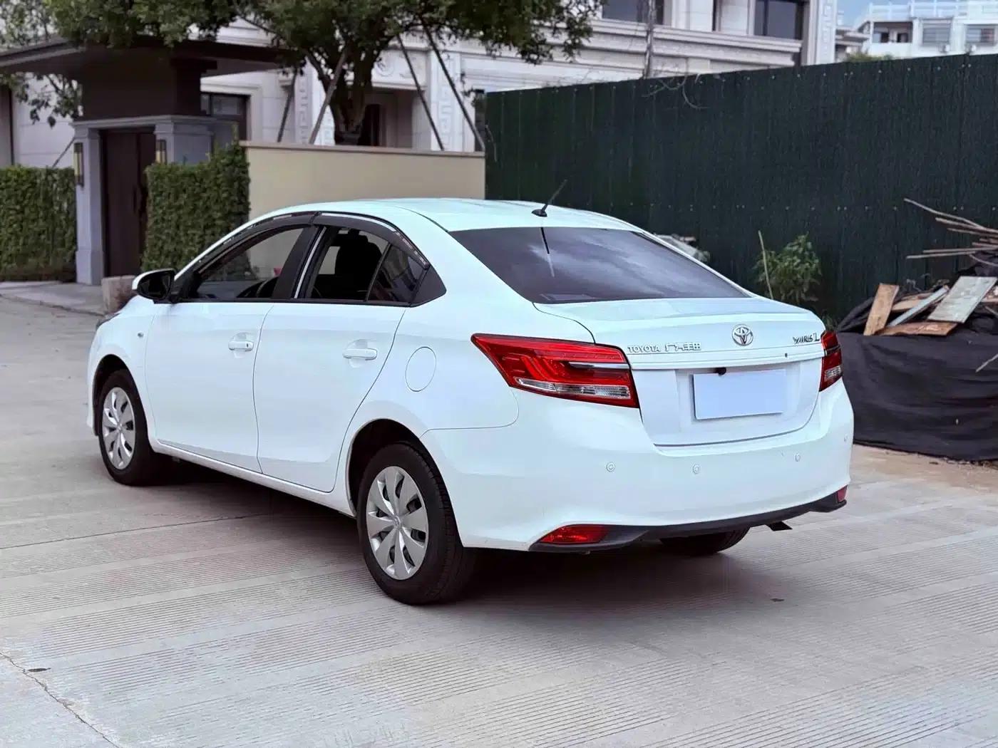 YARiS L 2020 1.5L CVT Leading Edition — миниатюра 7
