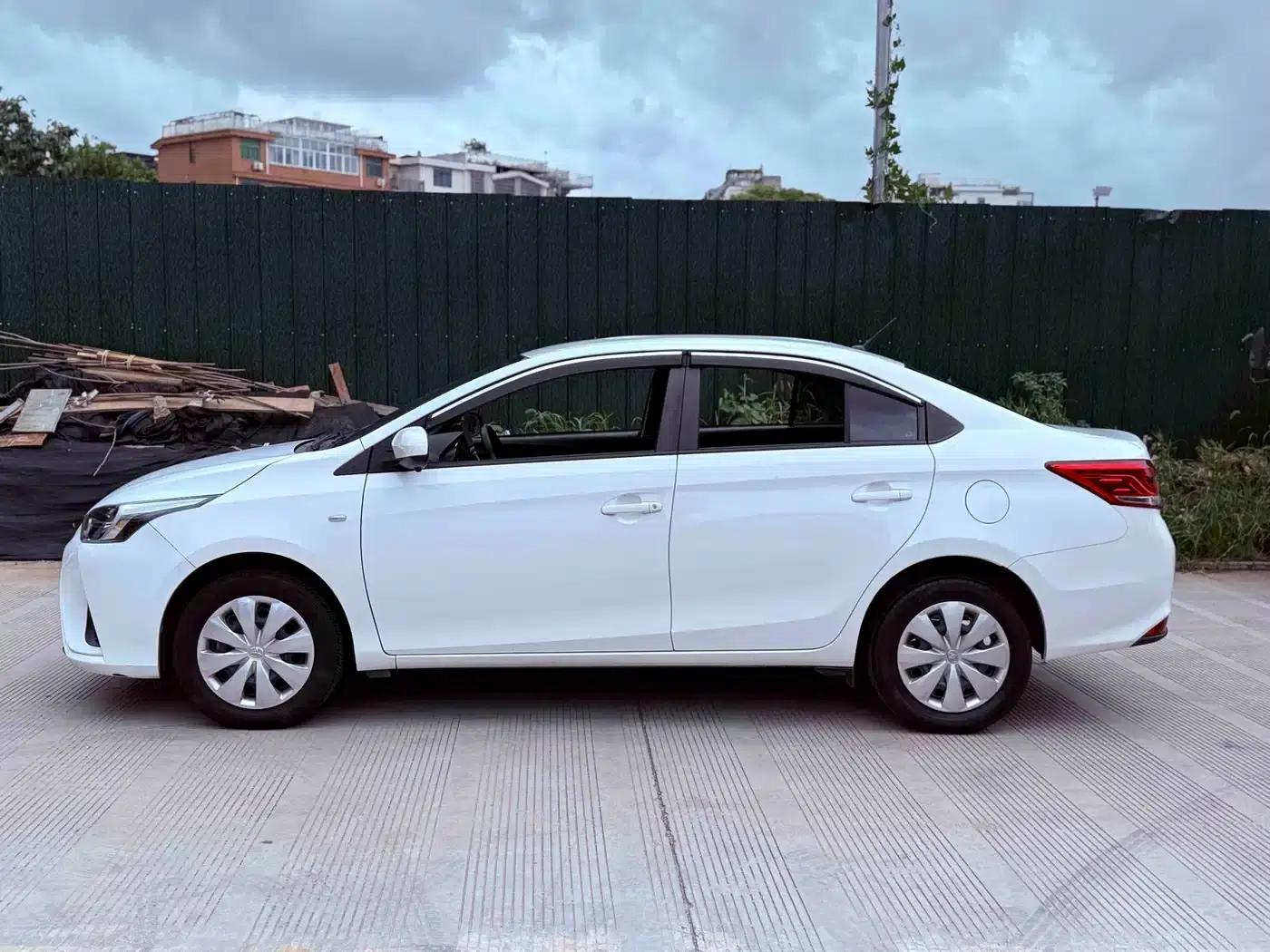 YARiS L 2020 1.5L CVT Leading Edition — миниатюра 8