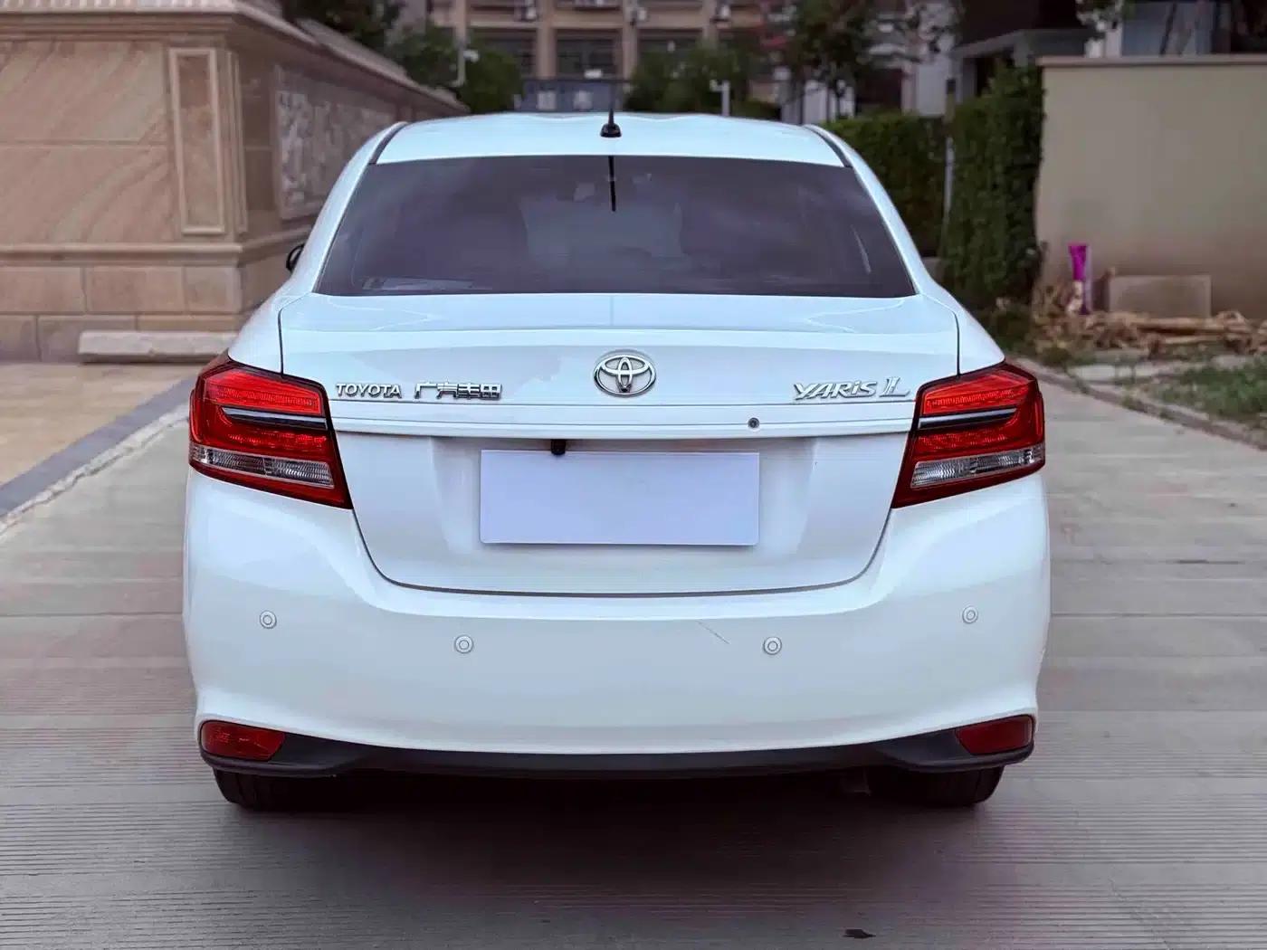 YARiS L 2020 1.5L CVT Leading Edition — миниатюра 9