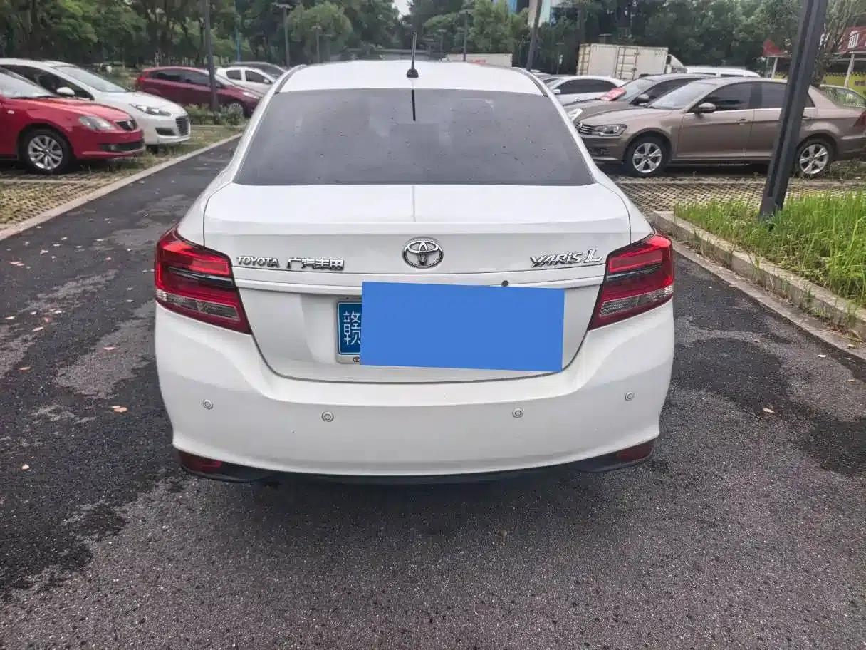 YARiS L 2021 1.5L CVT Leading Edition — миниатюра 5