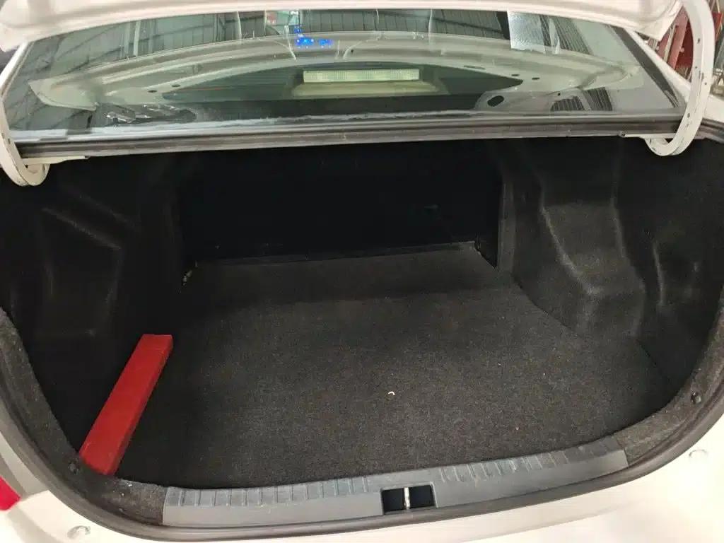 YARiS L 2017 1.5E CVT Dynamic Edition — миниатюра 19