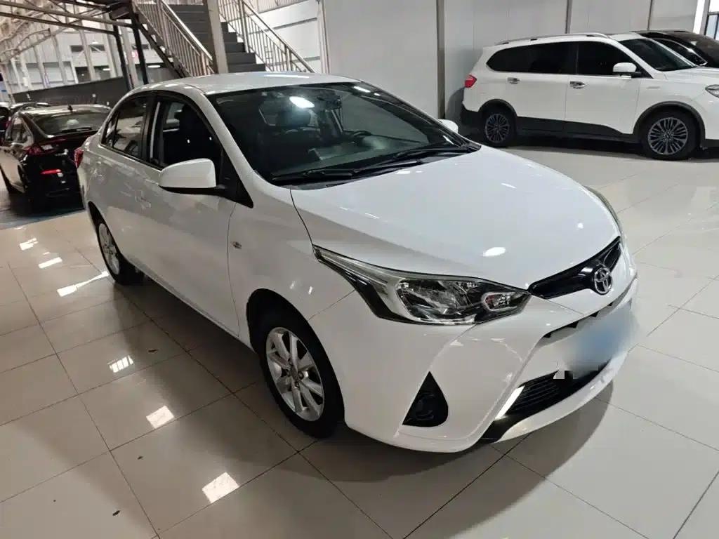 YARiS L 2017 1.5E CVT Dynamic Edition — миниатюра 4