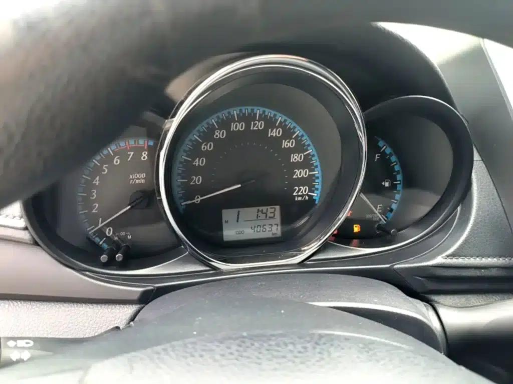 YARiS L 2017 1.5E CVT Dynamic Edition — миниатюра 12