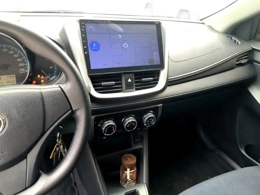 YARiS L 2017 1.5E CVT Dynamic Edition — миниатюра 13