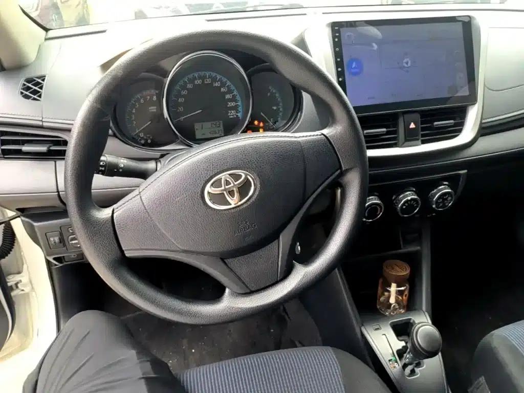 YARiS L 2017 1.5E CVT Dynamic Edition — миниатюра 10