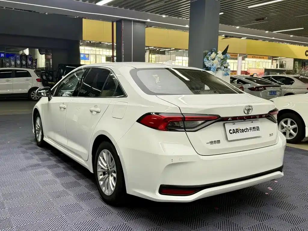 2022 Toyota Avalon 2.0L Elite Edition — миниатюра 5