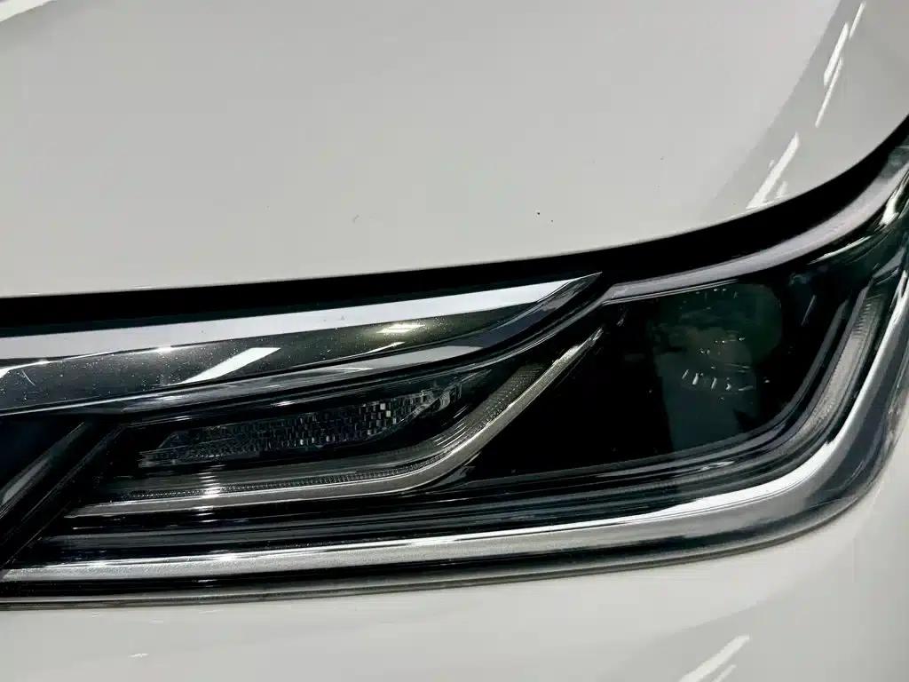 2022 Toyota Avalon 2.0L Elite Edition — миниатюра 6