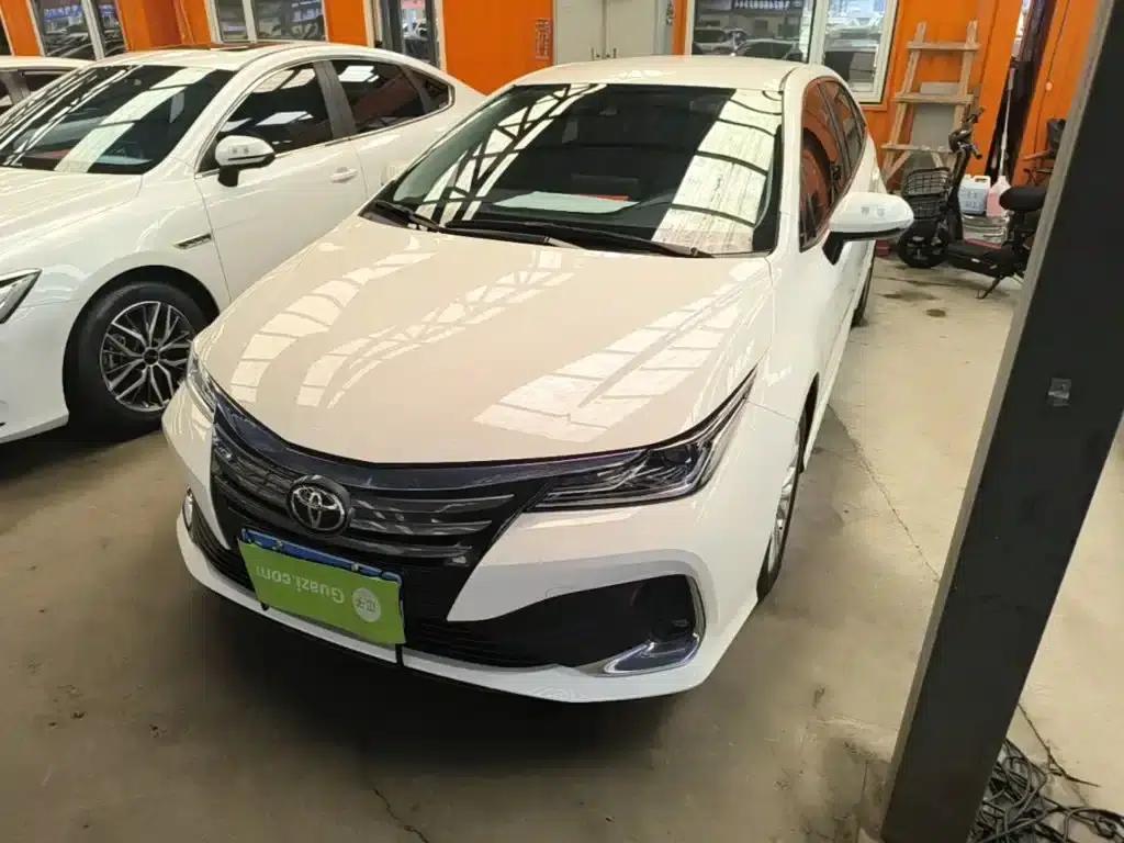 2021 Avalon 2.0L Entry-level Edition — миниатюра 2