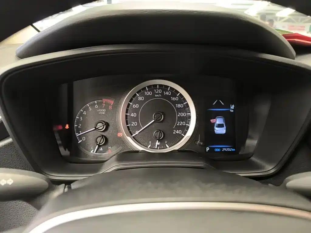 2021 Avalon 2.0L Entry-level Edition — миниатюра 12