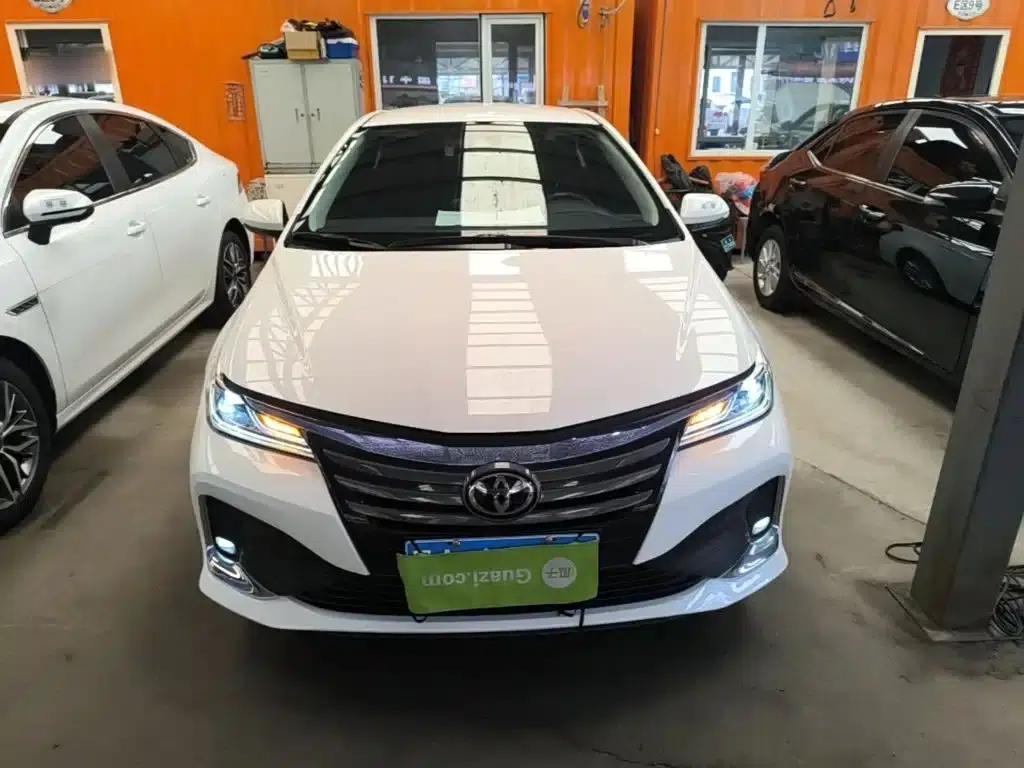 2021 Avalon 2.0L Entry-level Edition — миниатюра 3