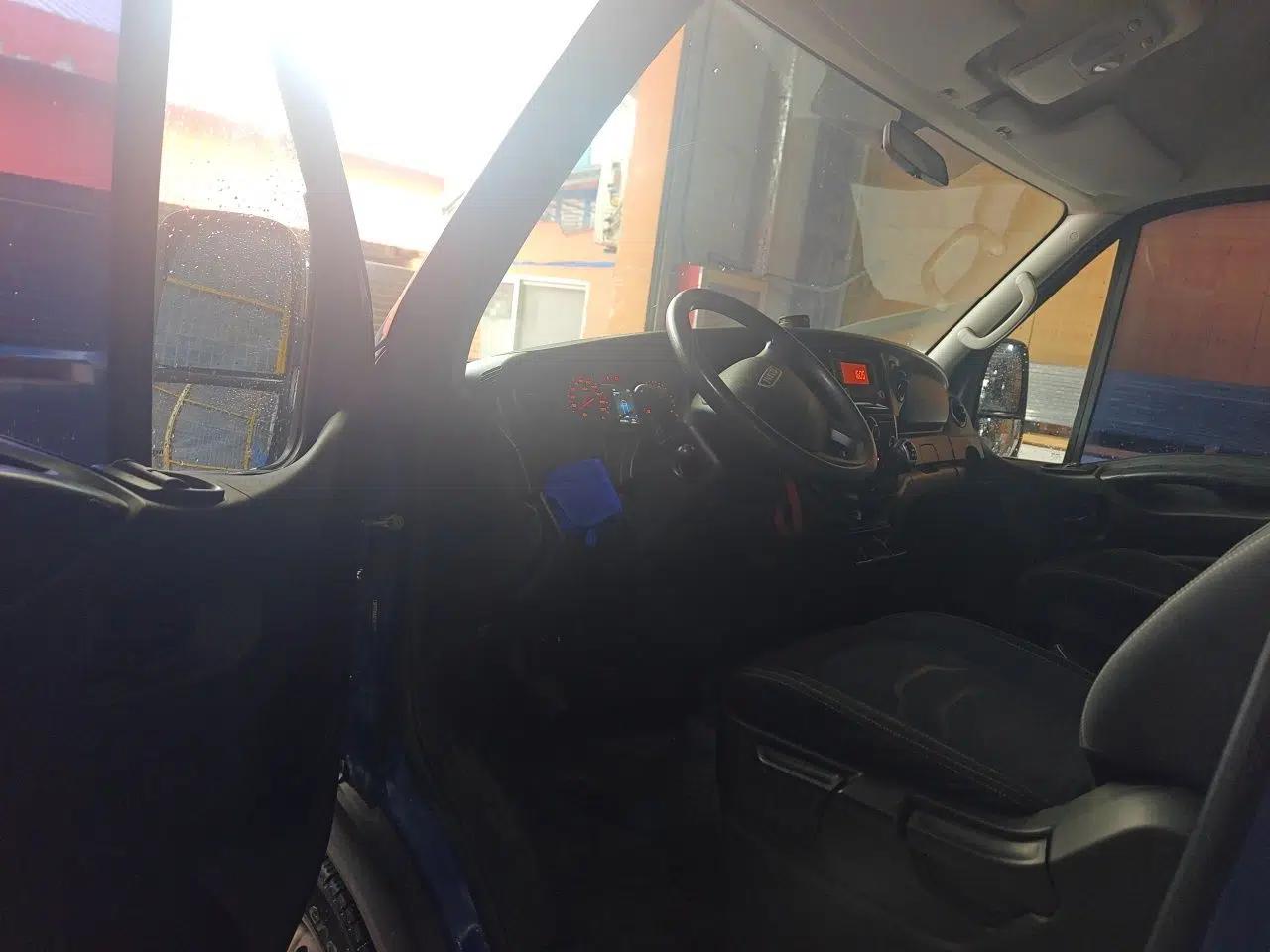 Iveco Eurocargo 2021 2.0T Manual Super Rui Long Wheelbase Short Overhang High Roof Side-Sliding Door F1A — миниатюра 16