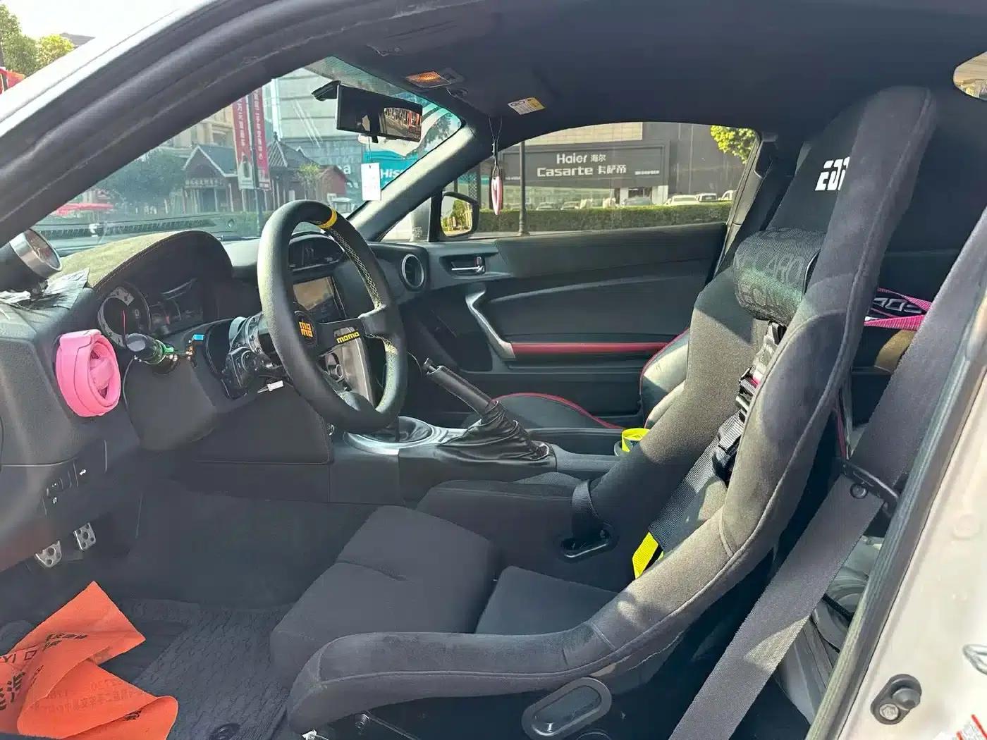 Toyota 86 2017 2.0L Manual Deluxe — миниатюра 4