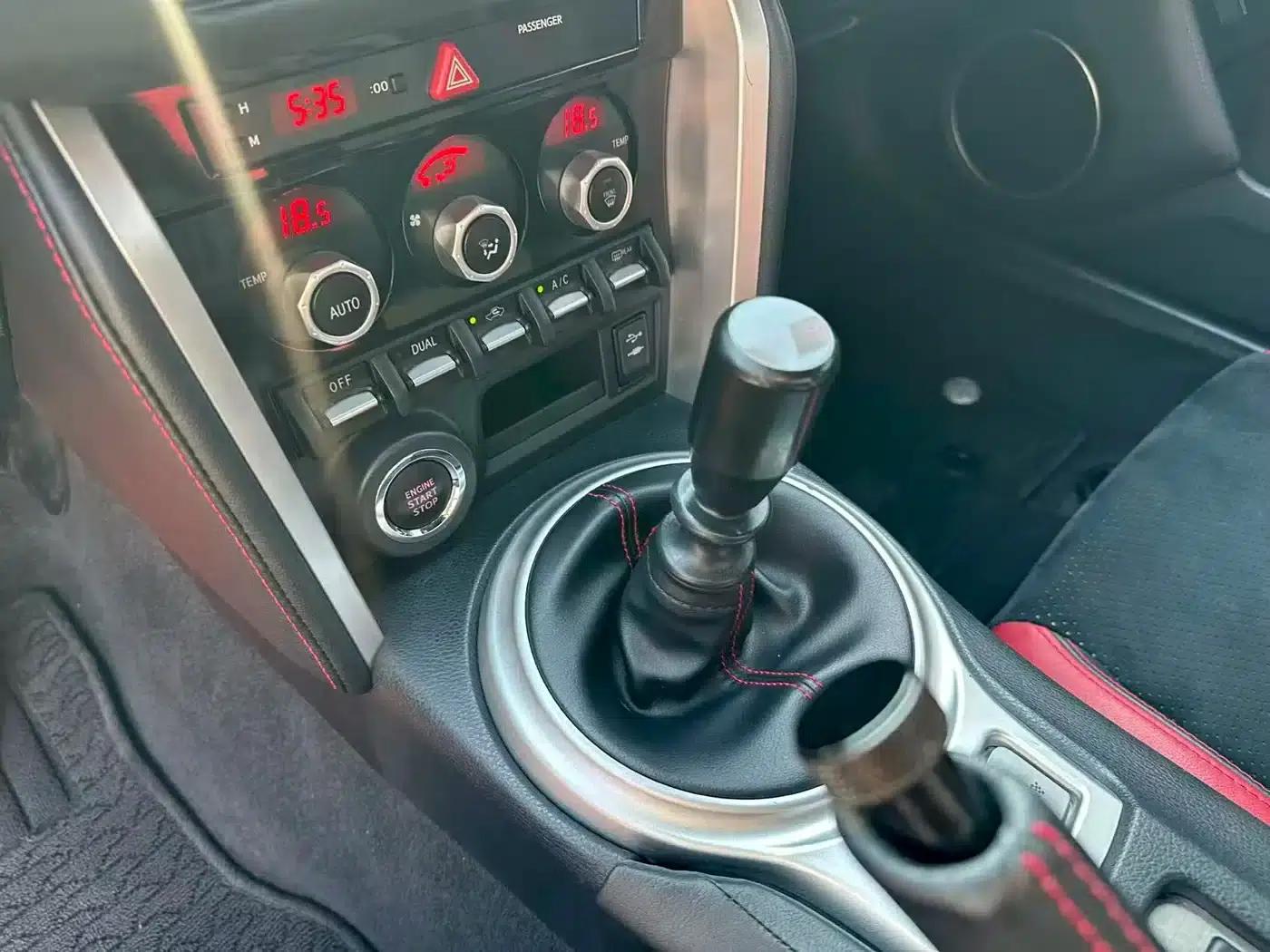 Toyota 86 2017 2.0L Manual Deluxe — миниатюра 5