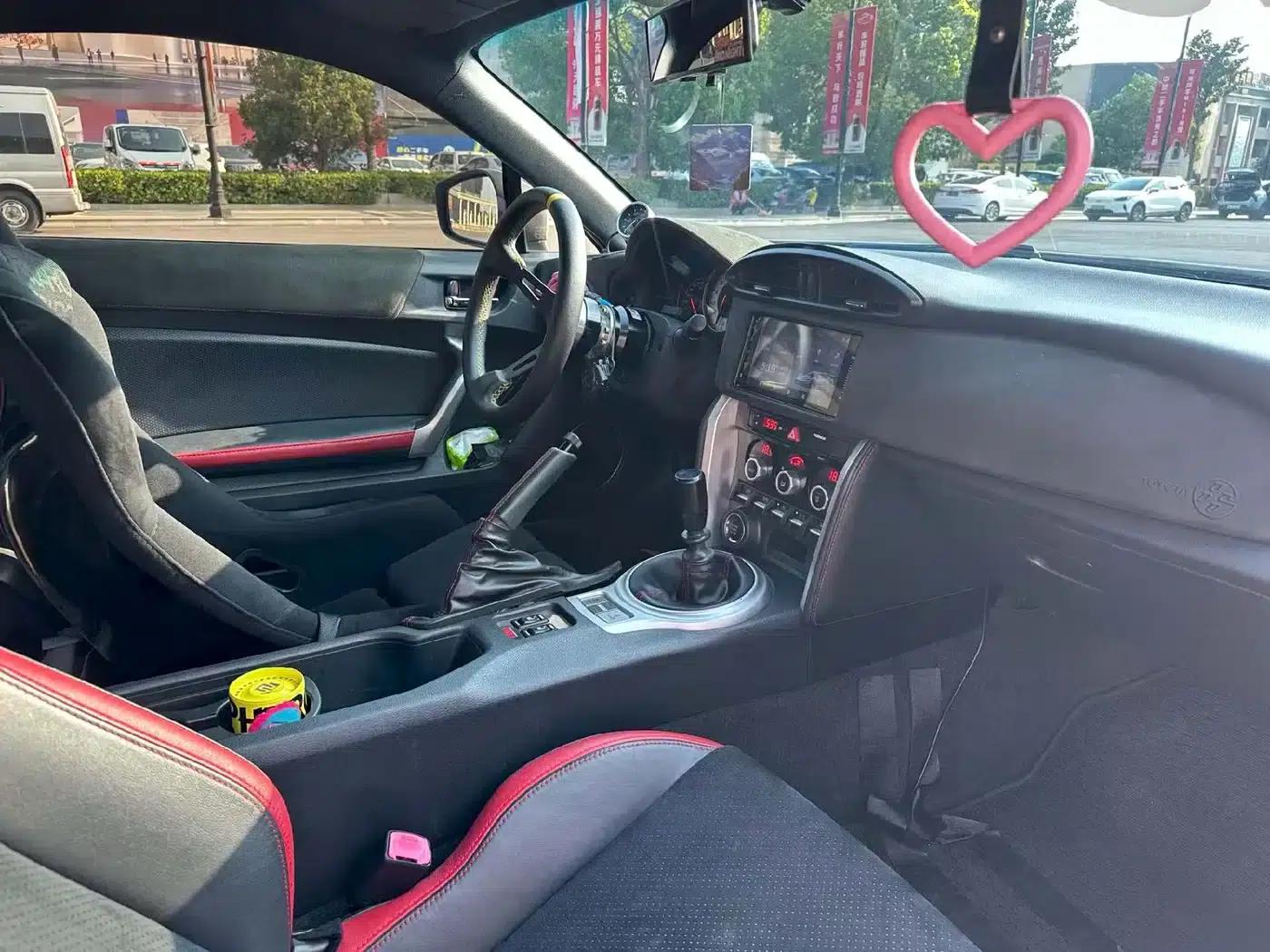 Toyota 86 2017 2.0L Manual Deluxe — миниатюра 6