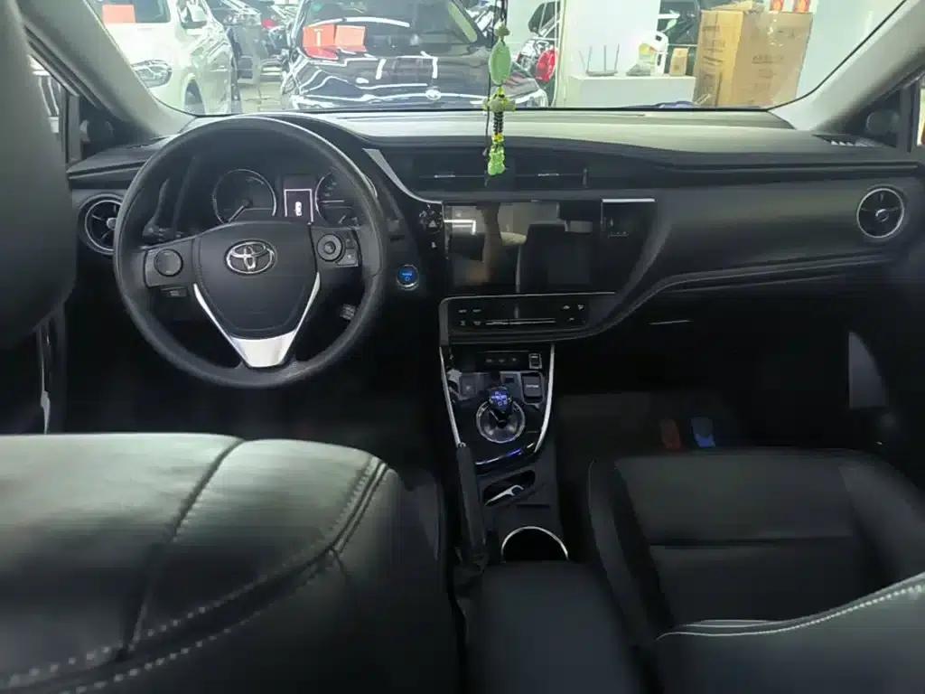 Corolla Hybrid E+ 2020 1.8L E-CVT Comfort Edition — миниатюра 6