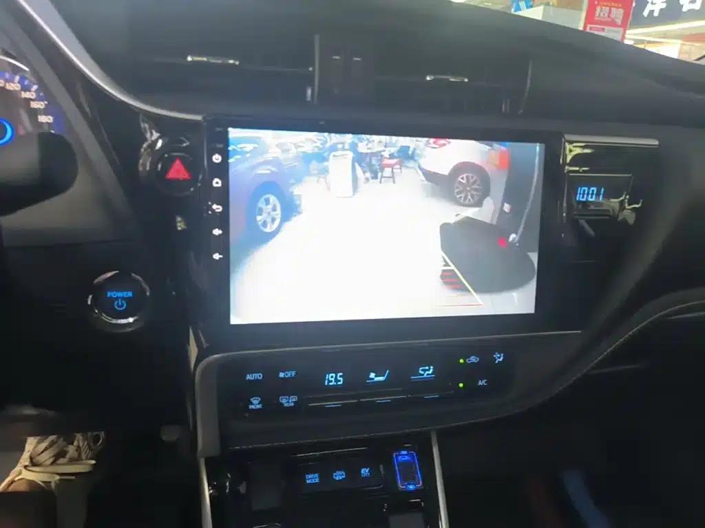 Corolla Hybrid E+ 2020 1.8L E-CVT Comfort Edition — миниатюра 9