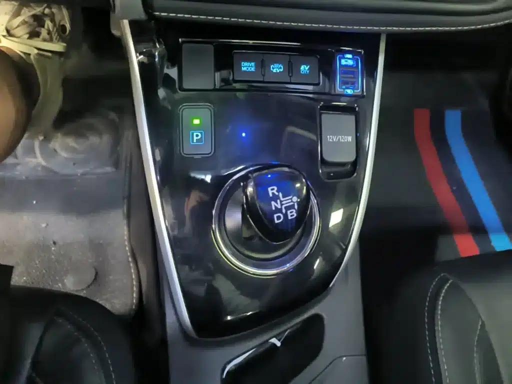 Corolla Hybrid E+ 2020 1.8L E-CVT Comfort Edition — миниатюра 10