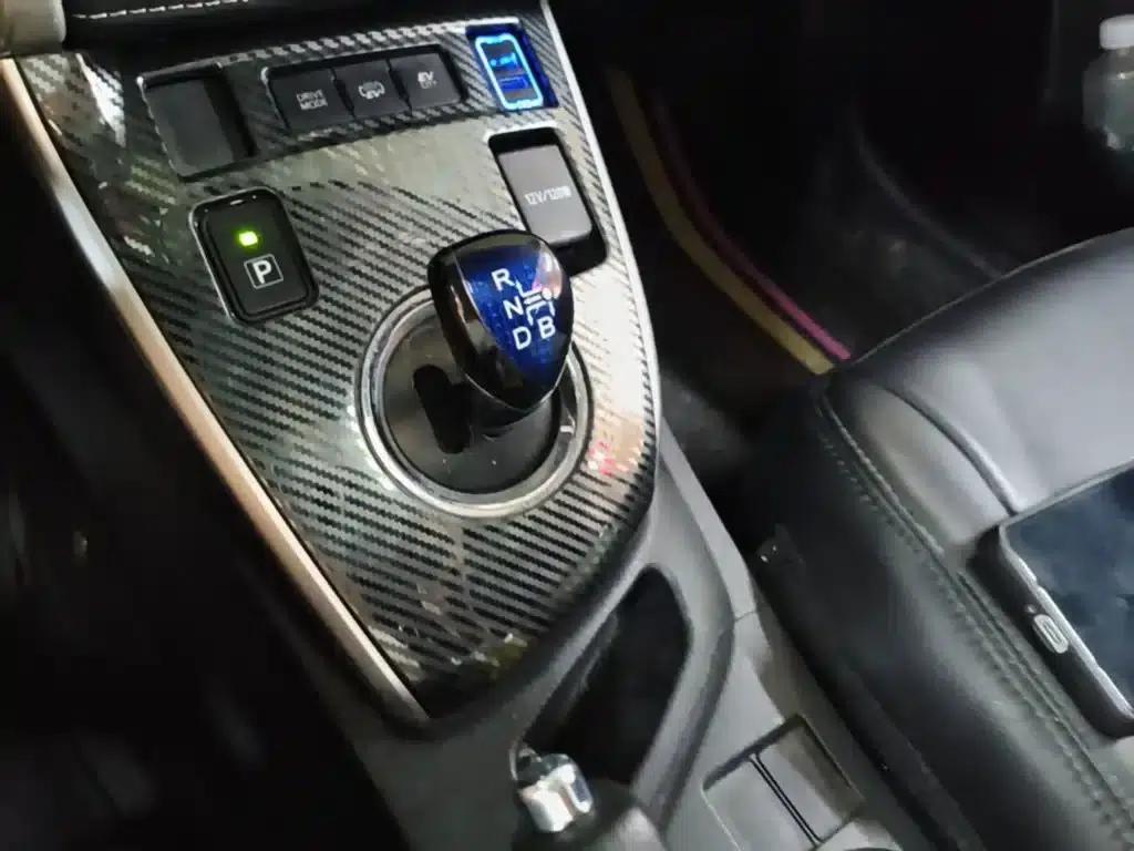 Corolla Hybrid E+ 2019 1.8L E-CVT Leading Edition — миниатюра 14