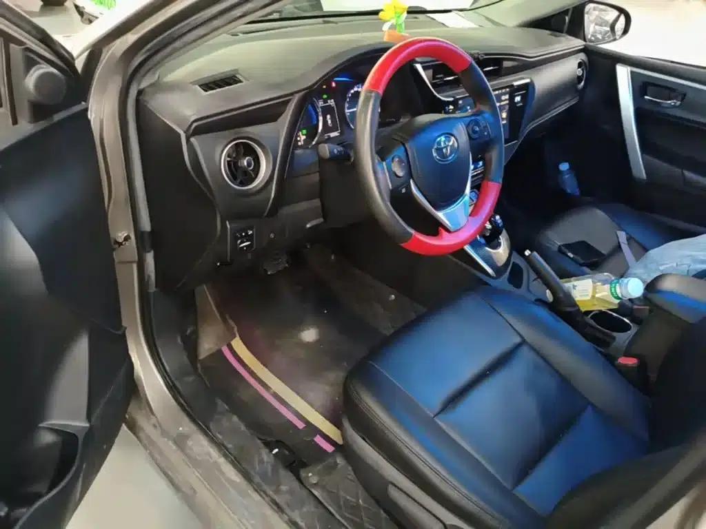 Corolla Hybrid E+ 2019 1.8L E-CVT Leading Edition — миниатюра 16