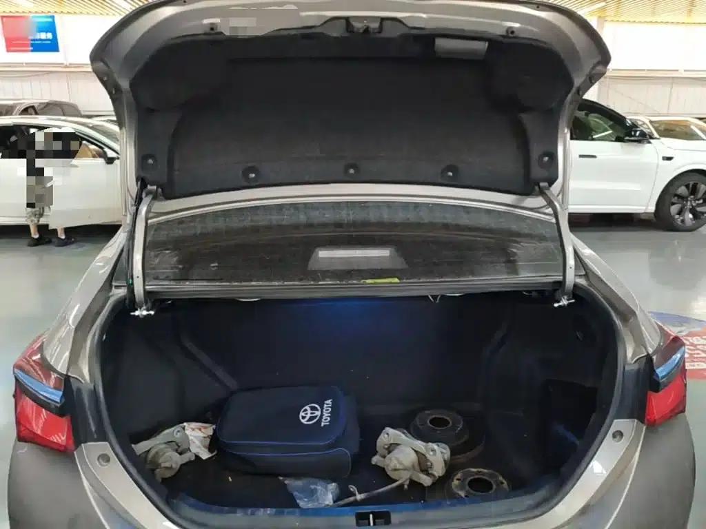 Corolla Hybrid E+ 2019 1.8L E-CVT Leading Edition — миниатюра 19