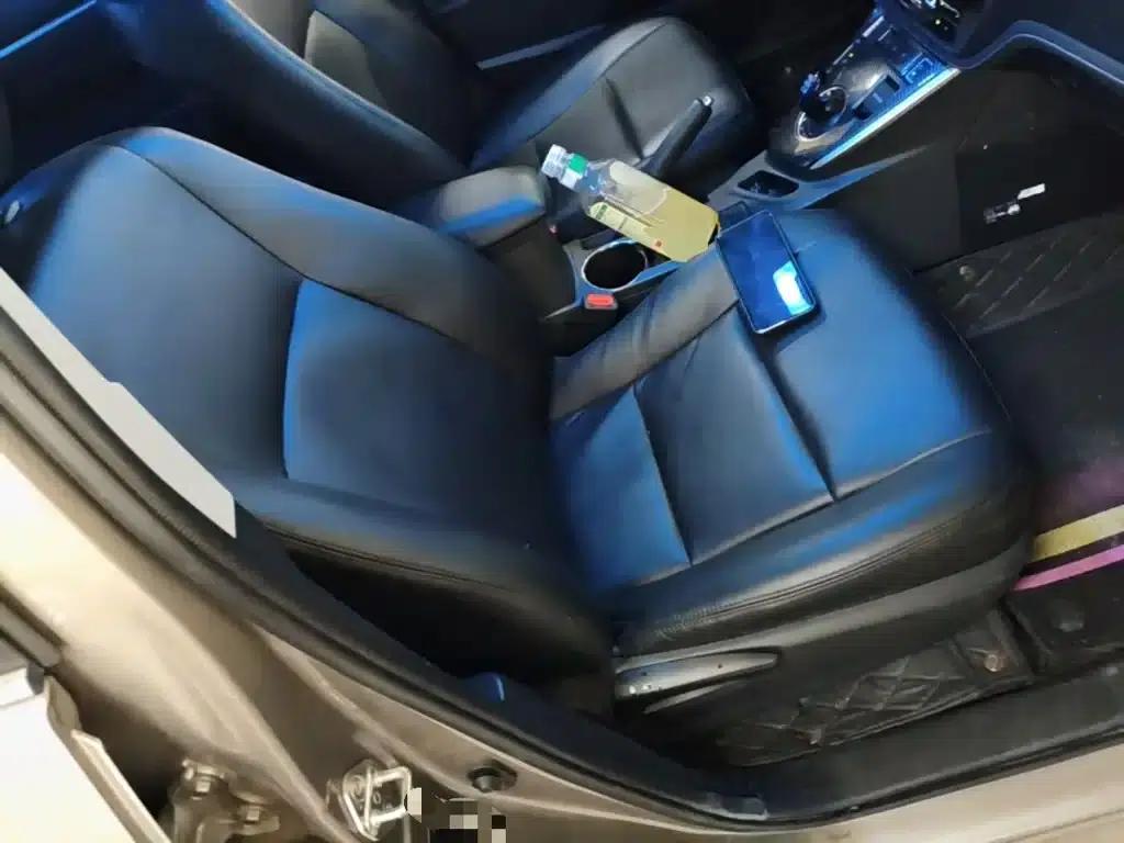 Corolla Hybrid E+ 2019 1.8L E-CVT Leading Edition — миниатюра 25