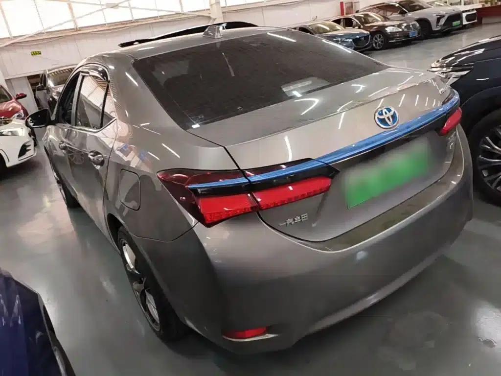 Corolla Hybrid E+ 2019 1.8L E-CVT Leading Edition — миниатюра 5