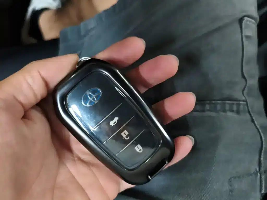 Corolla Hybrid E+ 2019 1.8L E-CVT Leading Edition — миниатюра 9