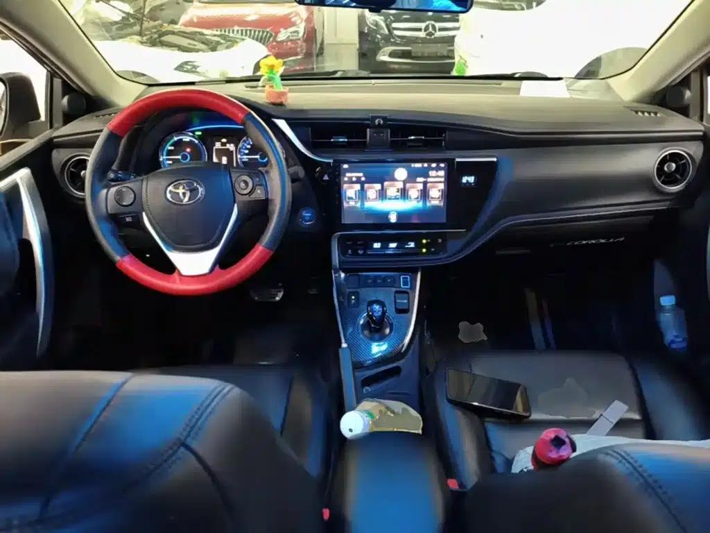 Corolla Hybrid E+ 2019 1.8L E-CVT Leading Edition — миниатюра 10