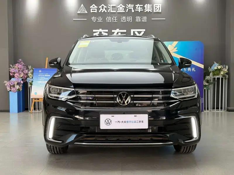 Tiguan L PHEV 2023 430PHEV Plug-in Hybrid Premium Edition — миниатюра 2
