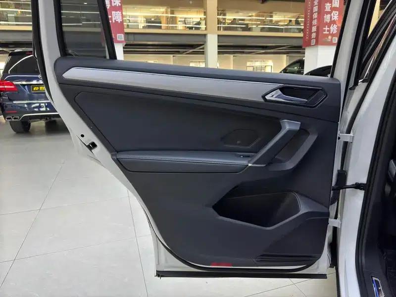 Tiguan L PHEV 2020 430PHEV Plug-in Hybrid Flagship Edition — миниатюра 8