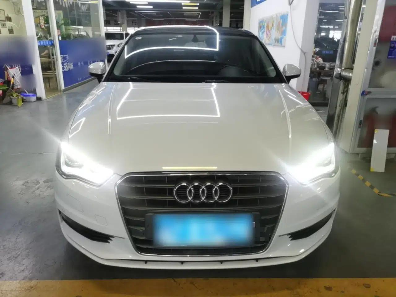 Audi A3 2015 Limousine 40 TFSI Automatic Comfort Model — миниатюра 2